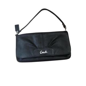 NWT Coach Large F45981 Black Leather Wristlet